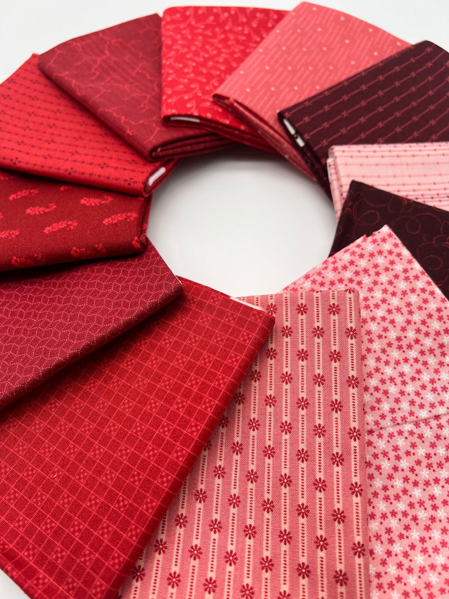 A Collection of Reds by Andover curated by Susan Dudley 12 Fat Quarters