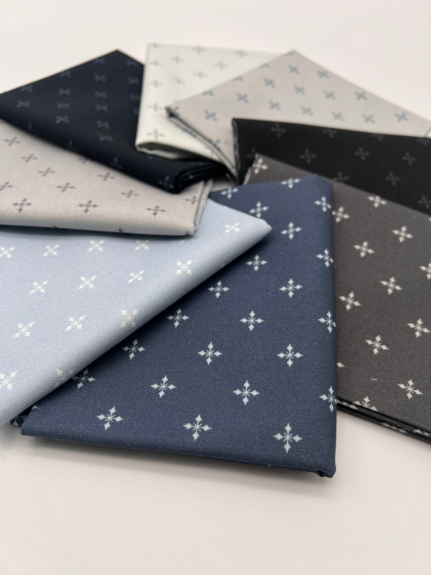 Bently's Snowflakes by the Smithsonian Institution for Marcus 8 Fat Quarters
