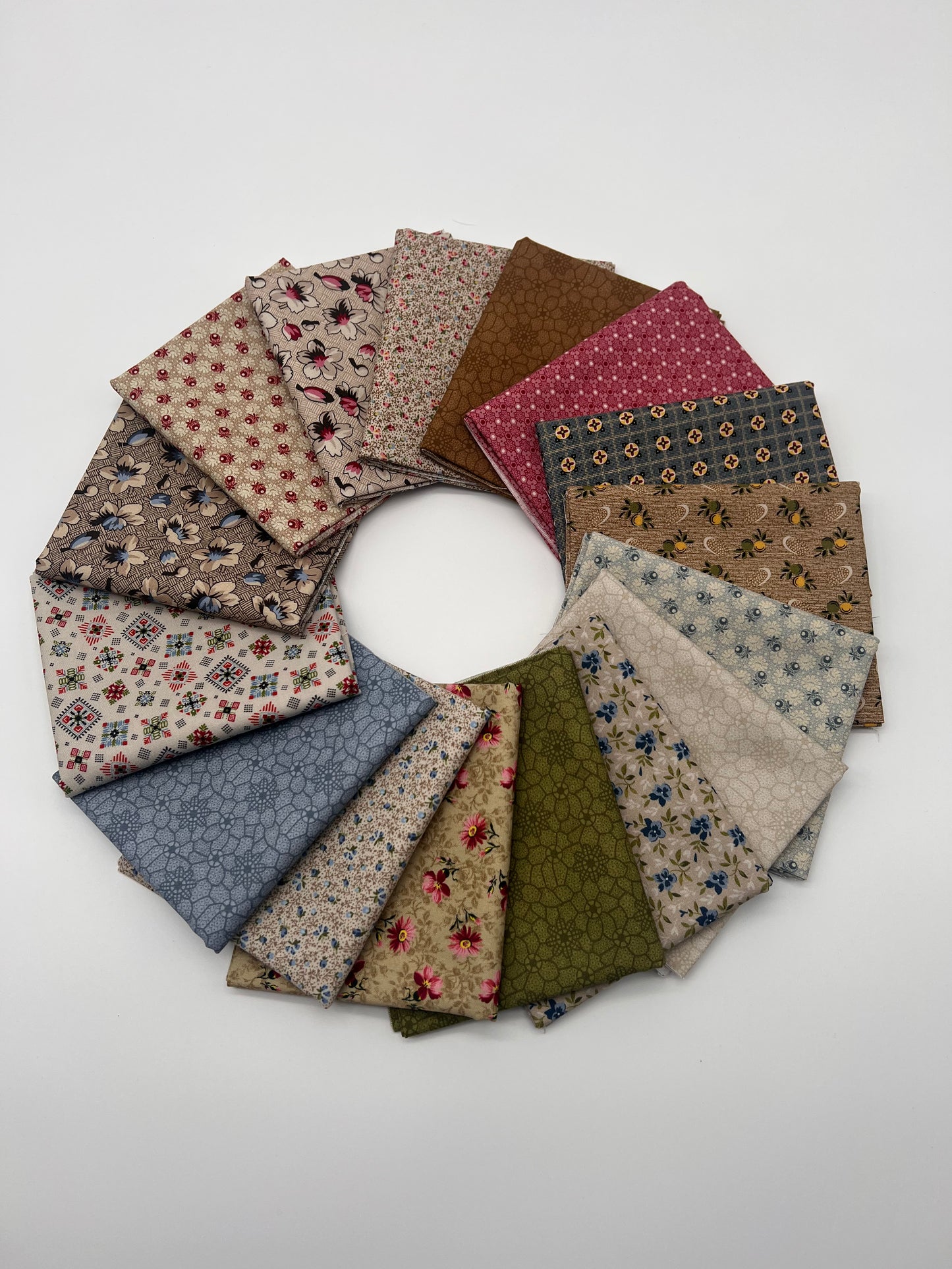 Dressing Gown by Judie Rothermel For Marcus Fabrics 16 Fat Quarters